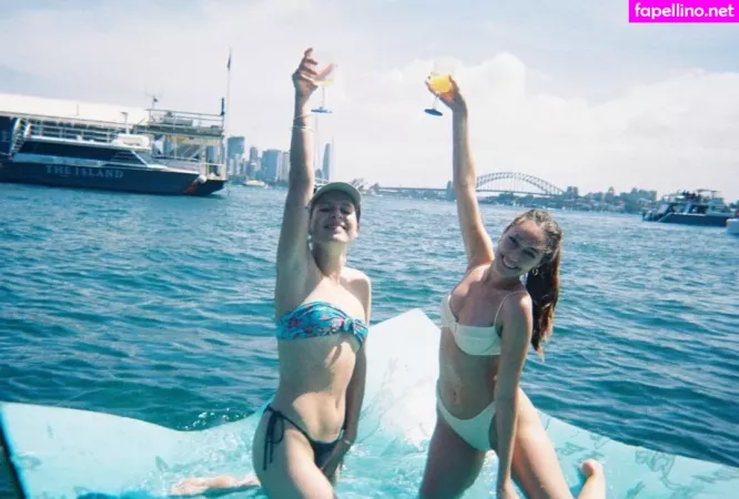 Alycia Debnam Carey OnlyFans Thumbnail #y8WETljeaZ