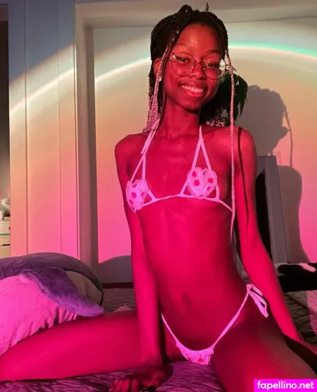 Alyciaelvie 1 OnlyFans Thumbnail #uR8jRRH9l1