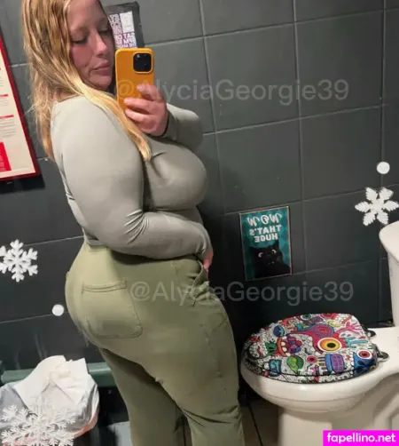 Alyciageorgie39 OnlyFans Thumbnail #Y43Fwqz5x1