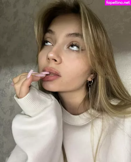 Alyona Bobrova OnlyFans Thumbnail #FWpGa8voAs