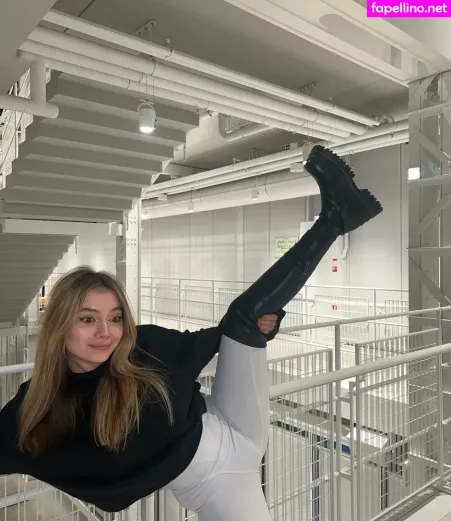 Alyona Bobrova OnlyFans Thumbnail #Oe4yEAoLzd