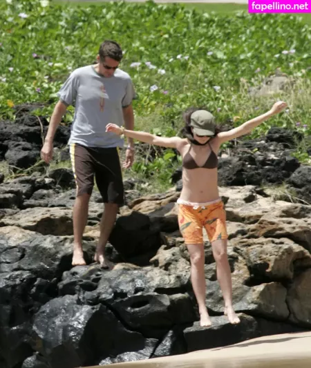 Alyson Hannigan OnlyFans Thumbnail #1Rs54zZF9V