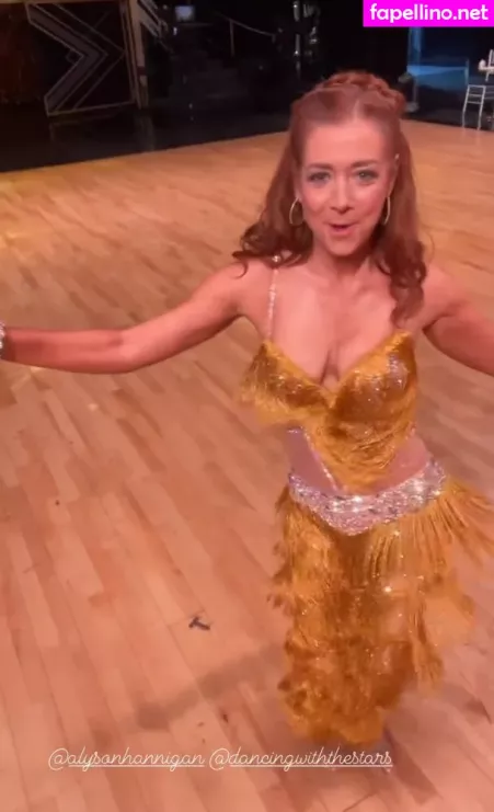 Alyson Hannigan OnlyFans Thumbnail #Sq5cq2sIyg