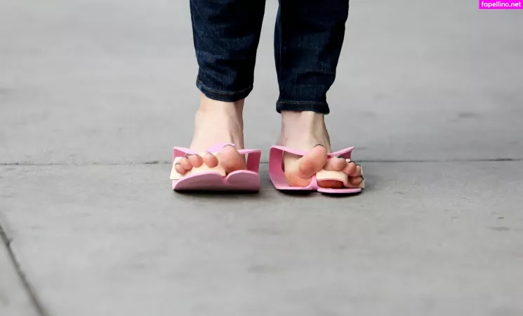 Alyson Hannigan OnlyFans Thumbnail #cSIGsAtQMK