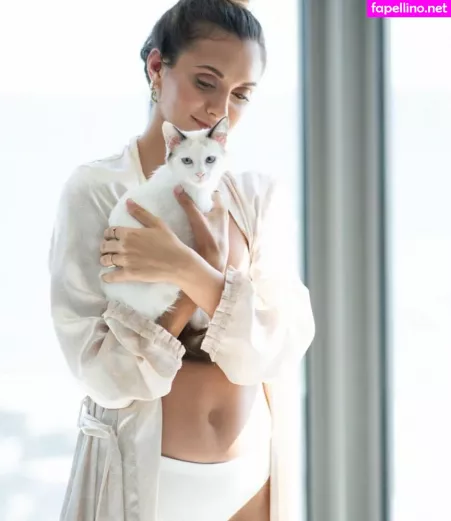 Alyson Stoner OnlyFans Thumbnail #7zd85YhI6y