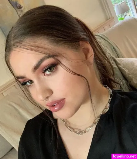 Alyssa Baum OnlyFans Thumbnail #w0wbl4M3dd