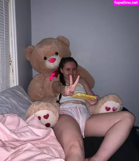 Alyssa Cleversey OnlyFans Thumbnail #b7B7CeQxM0
