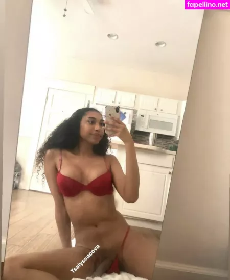 Alyssa Cova OnlyFans Thumbnail #2R2BO4AAjw