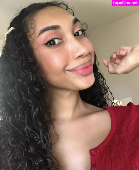 Alyssa Cova OnlyFans Thumbnail #UWIlYqaGZe