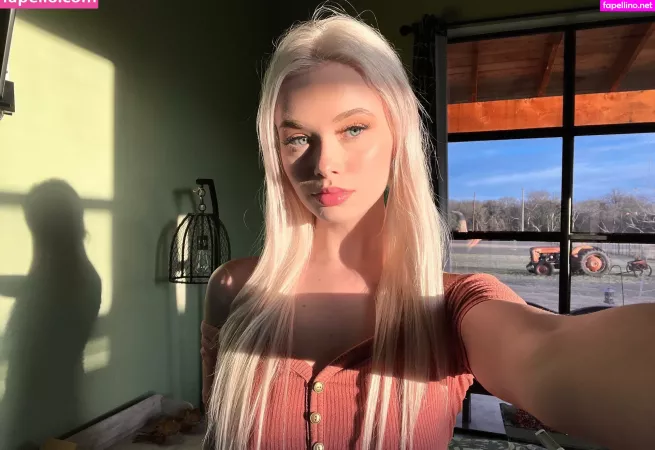 Alyssa Devyn OnlyFans Thumbnail #izfZ01sNu4