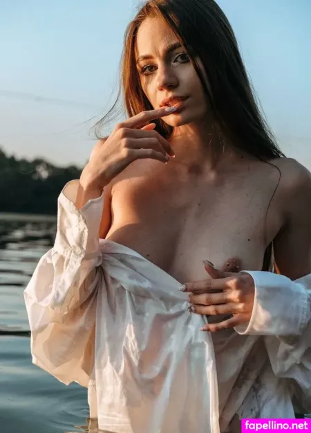 Alyssa Smit OnlyFans Thumbnail #yvuIE5Klcv