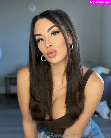 Alyssa Spivack OnlyFans Thumbnail #S2PWYDsuXf