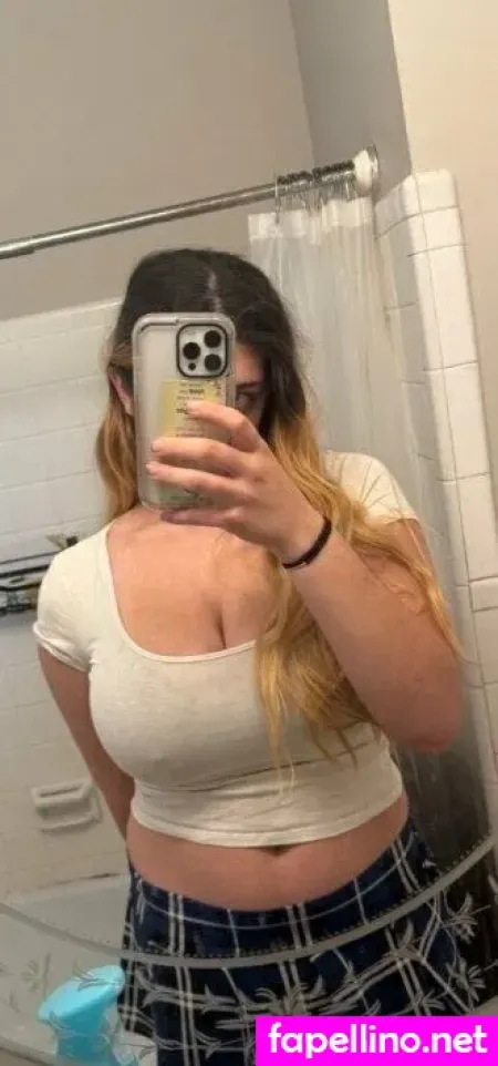 Alyssaball OnlyFans Thumbnail #ZIg2A4Ni1H