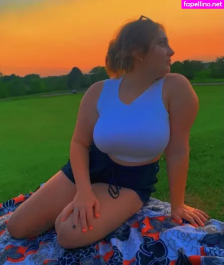 Alyssaholmes69 OnlyFans Thumbnail #IQZ44aLdWA