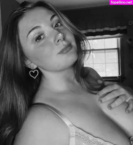 Alyssaholmes69 OnlyFans Thumbnail #QDjt84pbqi