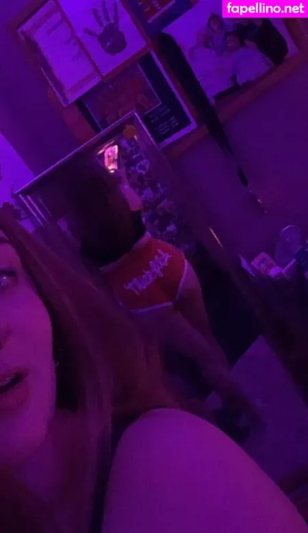 Alyssaholmes6969 OnlyFans Thumbnail #NrpWQob2NF