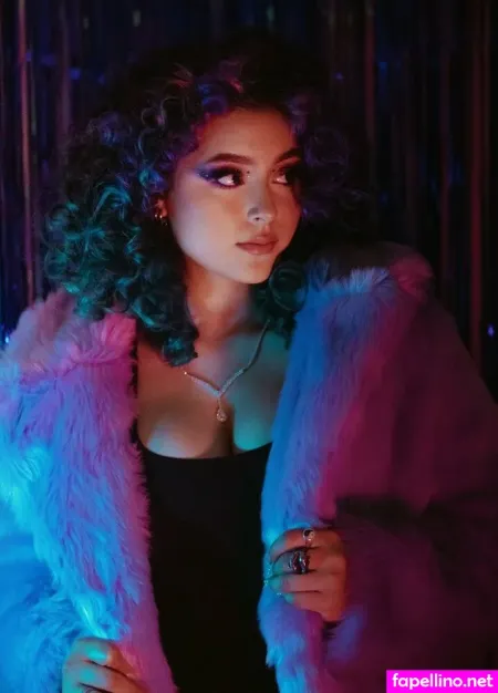 Alyssajeselle Main Profile Photo