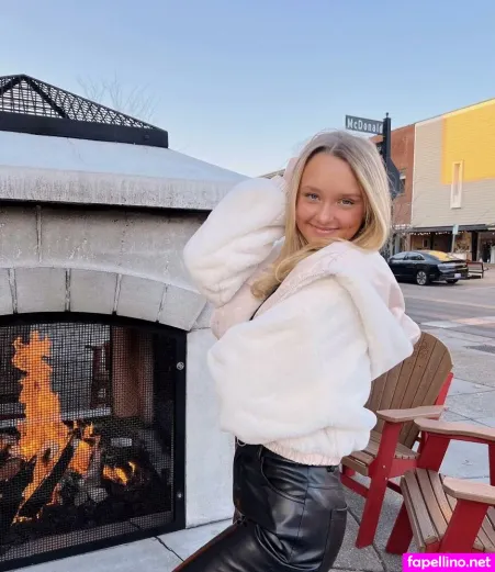 Alysse Wallaker OnlyFans Thumbnail #4tnnyfaPL5