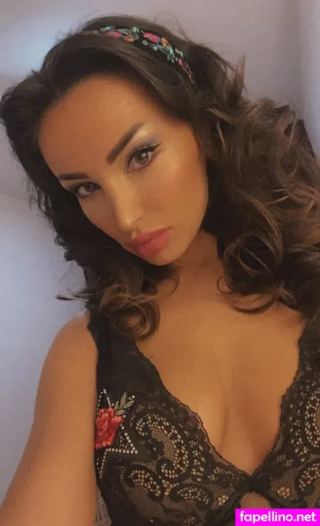Alyssia Kent OnlyFans Thumbnail #EZmXU254WQ