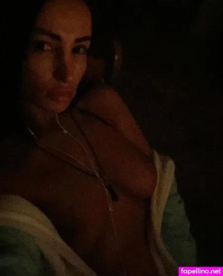 Alyssia Kent OnlyFans Thumbnail #KmgLF0jNQU