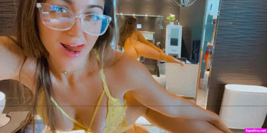 Alyynic0le OnlyFans Thumbnail #SmkdBpqY7W