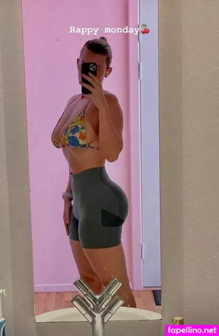 Amalie Kjeldtoft OnlyFans Thumbnail #2AAppZKVYv