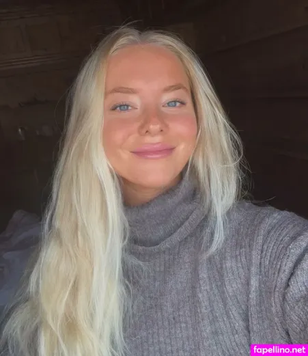 Amalie Mikkelsen OnlyFans Thumbnail #OrmWG4zLL3