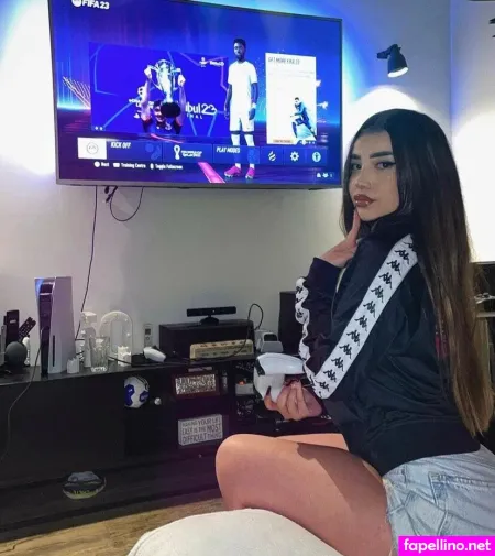 Amaliemfr OnlyFans Thumbnail #3LETTdXuYP