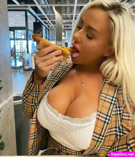 Amanda Breden OnlyFans Thumbnail #ovzOVDhkx4