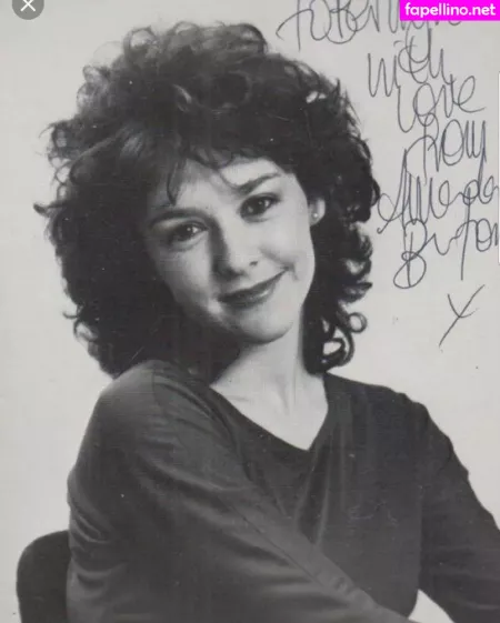 Amanda Burton OnlyFans Thumbnail #ea0WDE9AMJ