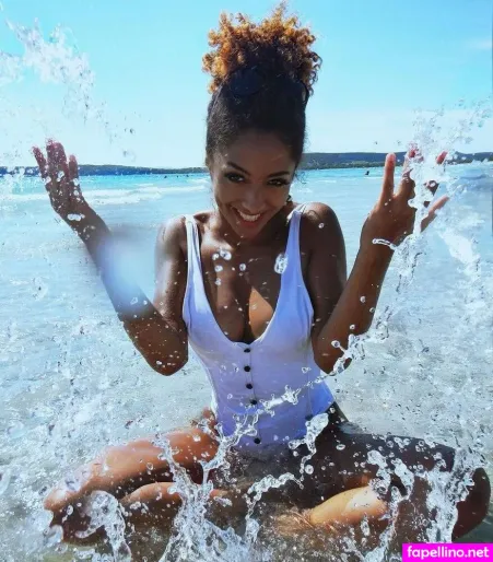 Amanda Ciss OnlyFans Thumbnail #g9QRFxIcDw