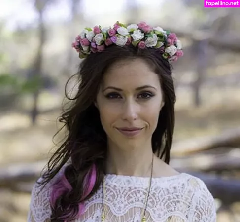 Amanda Crew OnlyFans Thumbnail #M4WGvGBaEw