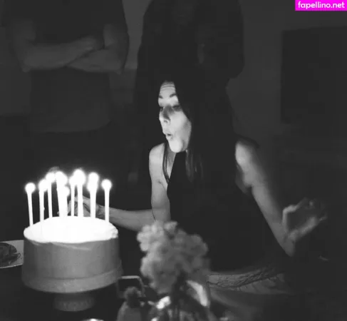 Amanda Crew OnlyFans Thumbnail #m5qRmR9y7k