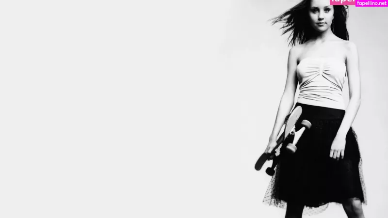 Amanda Laura Bynes OnlyFans Thumbnail #jWt6UE38z3