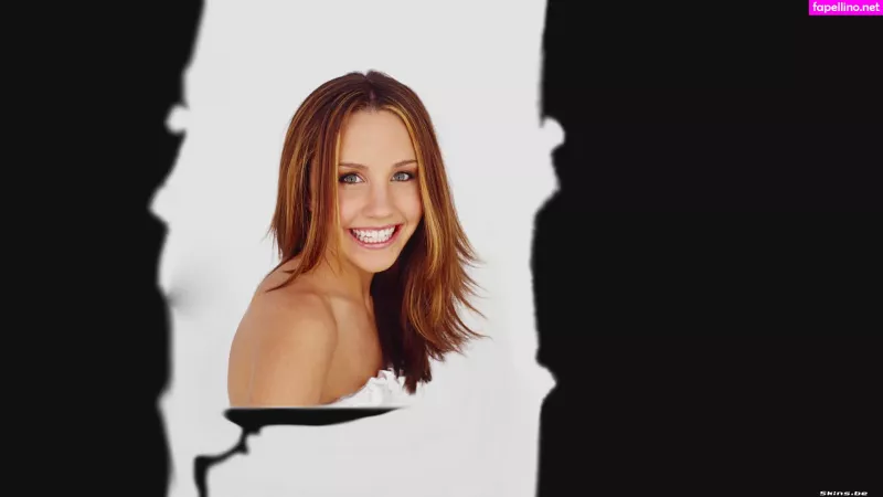 Amanda Laura Bynes OnlyFans Thumbnail #wVy4mcZ4vh