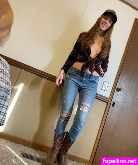 Amanda N Casey OnlyFans Thumbnail #m5CHAlfL51