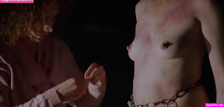 Amanda Plummer Main Profile Photo