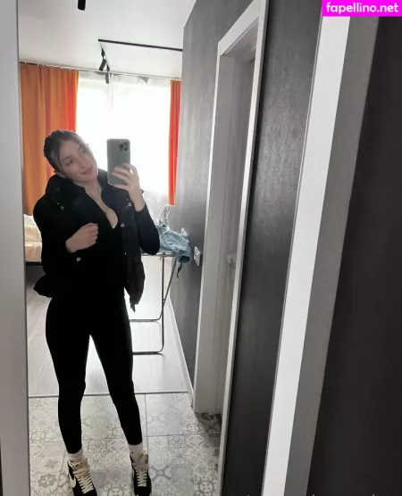 Amanda Savina OnlyFans Thumbnail #W6r33gHQdA