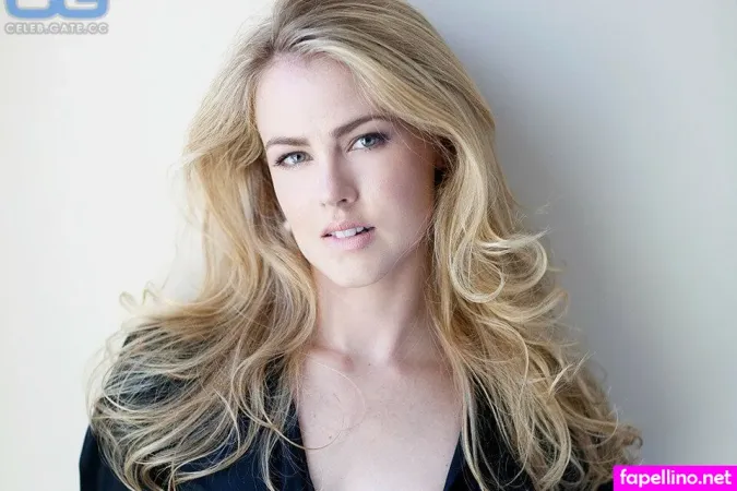 Amanda Schull OnlyFans Thumbnail #TeMSTg6kM0
