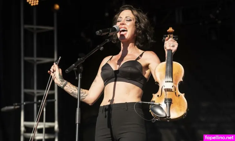 Amanda Shires OnlyFans Thumbnail #CdUAr0Sjbs