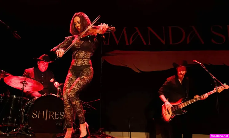 Amanda Shires OnlyFans Thumbnail #M1ci4dp13S
