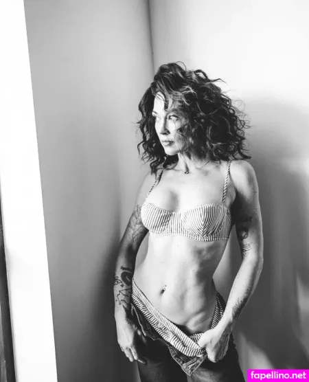Amanda Shires OnlyFans Thumbnail #ewhKhQ9KFn