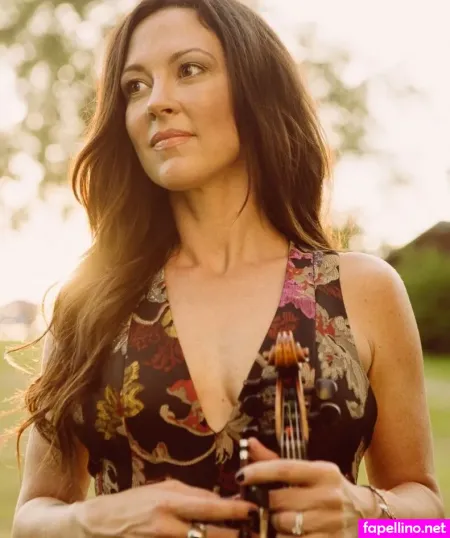 Amanda Shires OnlyFans Thumbnail #ux9x7xId9G