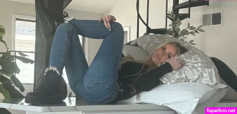 Amanda Sokol OnlyFans Thumbnail #c5x5bpmOfj