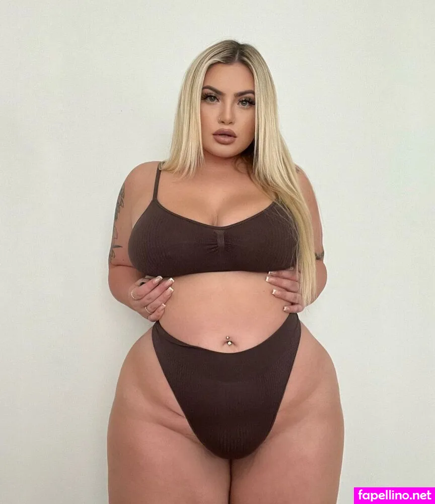 amanda.xovip, amandaamcxox2, theofficial.amandaxo Nude Leaked OnlyFans Photo #smekiSMe9E
