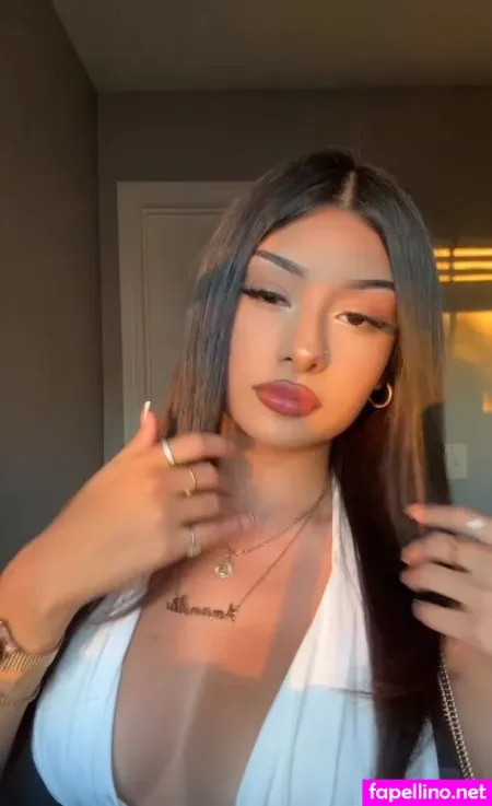 Amandasoliss OnlyFans Thumbnail #xHtKvtuES2