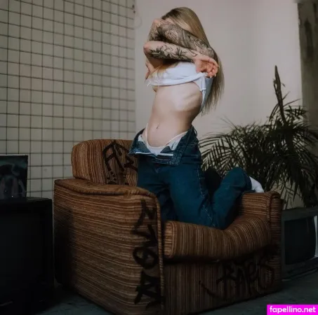 Amaryllis OnlyFans Thumbnail #9ArmOhOLN2