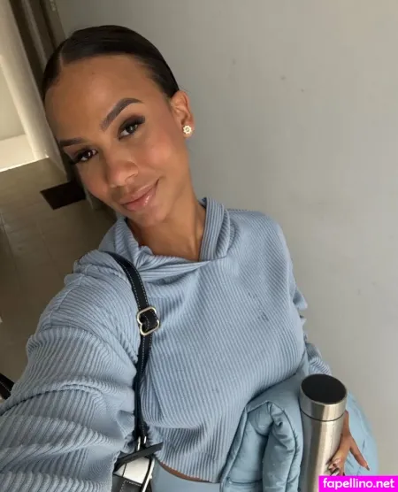 Ambarxreyes OnlyFans Thumbnail #2FI000HnM3