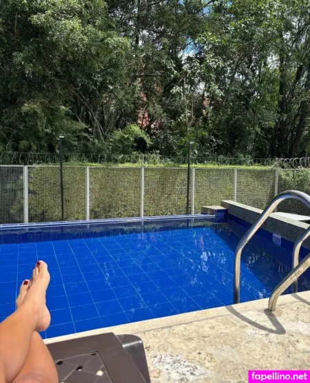 Ambarxreyes OnlyFans Thumbnail #BlNVXIrOxp