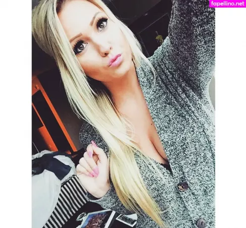Amber Beiarski OnlyFans Thumbnail #ZAITfXn1lw
